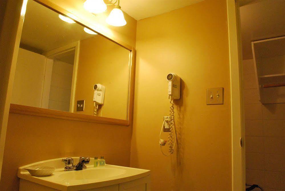 Value Lodge Motel นาไนโม ภายนอก รูปภาพ